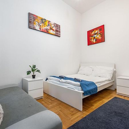M&M Apartment - Ferenciek Tere Budapest Esterno foto